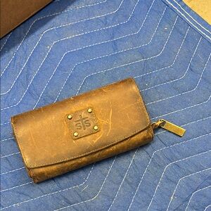 STS Ranchwear Brown Leather Key & Card Holder with Textured Finish